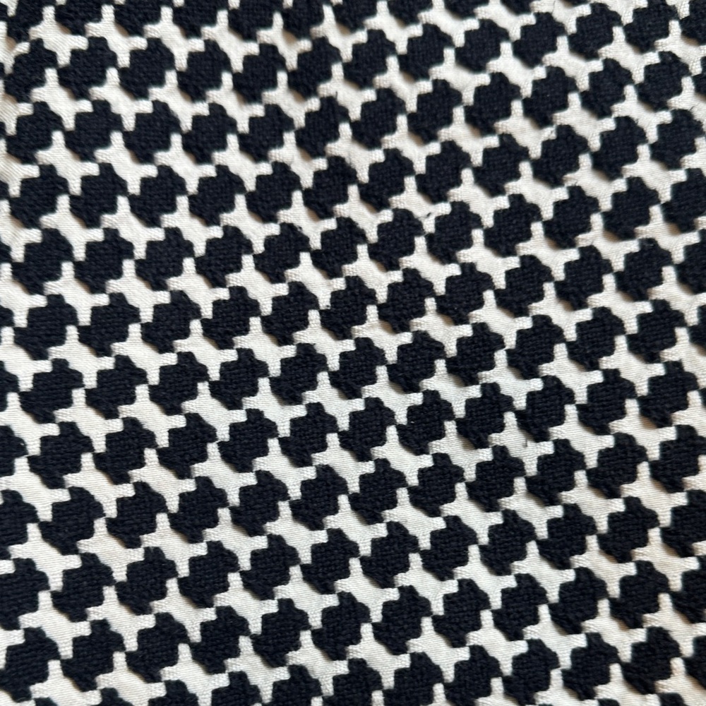 Trina Turk Black & White Houndstooth Shorts! 🖤 - Picture 5 of 5